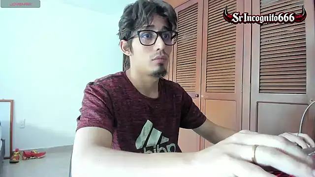 Snapshot of SrIncognito666 chatting on July 14, 2026, 5:07 pm SrIncognito666 online show from July 14, 2026, 5:07 pm