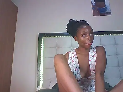 Snapshot of hoeligal chatting on June 3, 2026, 9:31 pm hoeligal online show from June 3, 2026, 9:31 pm