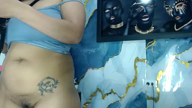 Yasmine Tapias online show from July 17, 2026, 10:36 pm
