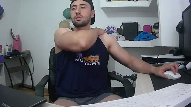 Moscow2720 online show from June 1, 2026, 9:27 pm