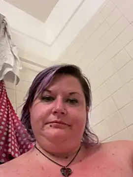 CosmicCupcake525 online show from June 5, 2026, 5:03 am