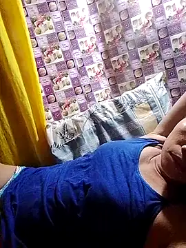 hotmom lyn online show from June 16, 2026, 8:33 pm