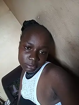Ebonylouisa online show from July 16, 2026, 7:47 am