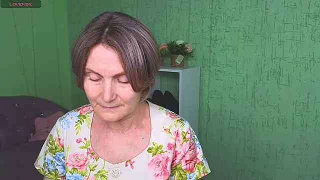Snapshot of Mabel_Magic chatting on June 16, 2026, 12:08 pm Mabel Magic online show from June 16, 2026, 12:08 pm