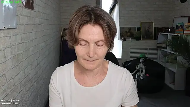 Snapshot of Mabel_Magic chatting on July 18, 2026, 12:31 pm Mabel Magic online show from July 18, 2026, 12:31 pm