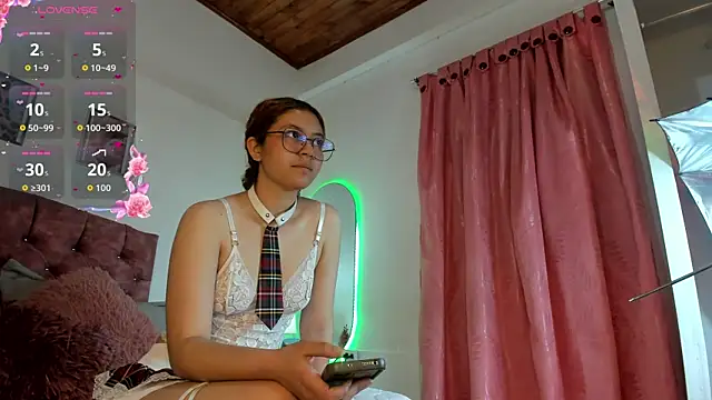 Snapshot of Mia_Nova5 chatting on July 8, 2026, 12:20 pm Mia Nova5 online show from July 8, 2026, 12:20 pm