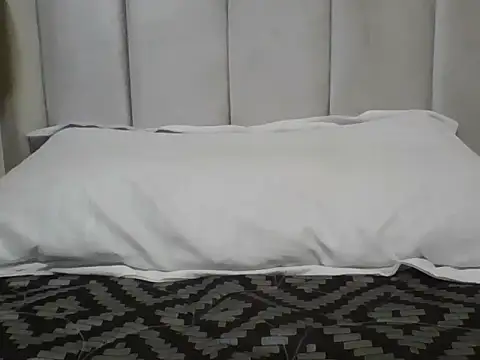 Snapshot of Hotbaddie1 chatting on June 2, 2026, 9:11 am Hotbaddie1 online show from June 2, 2026, 9:11 am