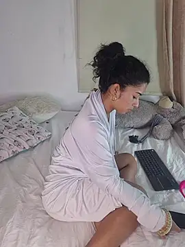 Nadia-Monroe online show from July 19, 2026, 6:22 pm