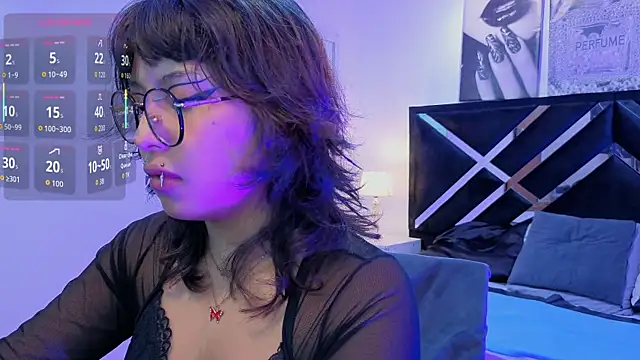 Snapshot of hannita_01 chatting on June 13, 2026, 11:52 am hannita 01 online show from June 13, 2026, 11:52 am