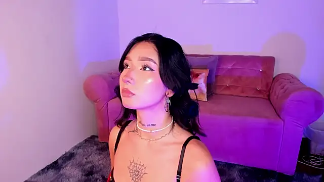 Snapshot of SophieMoneet chatting on July 17, 2026, 12:45 pm SophieMoneet online show from July 17, 2026, 12:45 pm