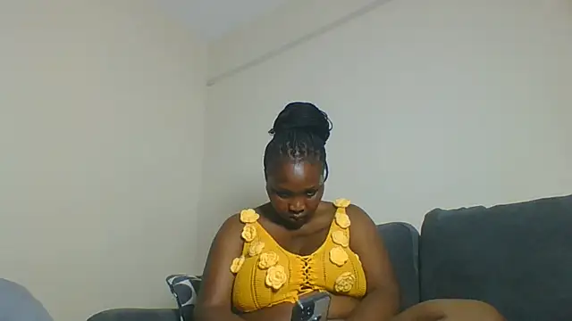 Snapshot of Bootay_licious chatting on June 9, 2026, 7:47 pm Bootay licious online show from June 9, 2026, 7:47 pm