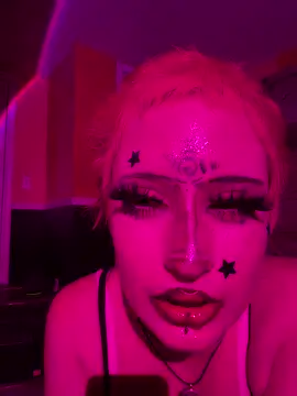 whimsicallylusty online show from June 3, 2026, 6:46 pm