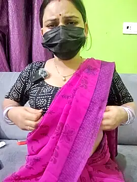 Snapshot of Curvy_shivani chatting on July 10, 2026, 1:36 pm Curvy shivani online show from July 10, 2026, 1:36 pm