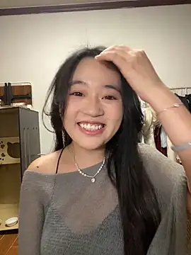 Snapshot of summer-a chatting on June 2, 2026, 4:20 pm summer-a online show from June 2, 2026, 4:20 pm