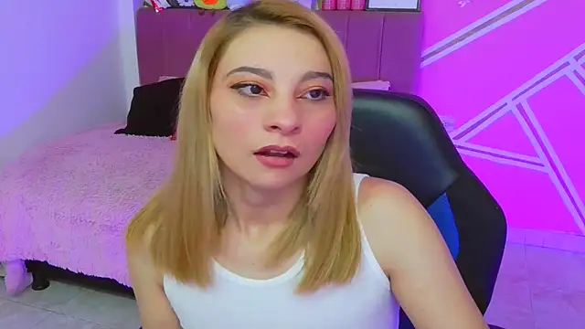Snapshot of Barbie__sweet chatting on June 3, 2026, 12:41 pm Barbie sweet online show from June 3, 2026, 12:41 pm