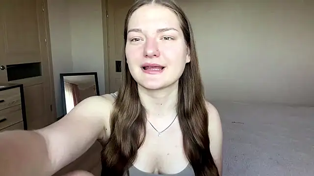 lizzzanatooo online show from June 2, 2026, 7:43 am