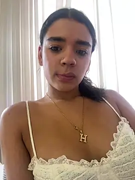 mia  gomex online show from July 18, 2026, 7:17 pm