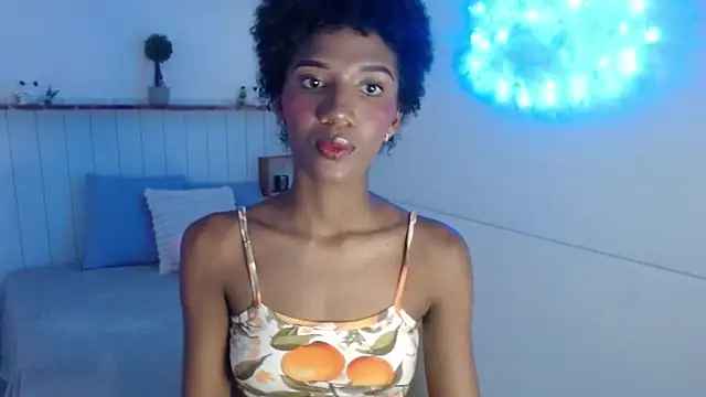 Snapshot of AlissonSmal chatting on May 28, 2026, 8:39 pm AlissonSmal online show from May 28, 2026, 8:39 pm