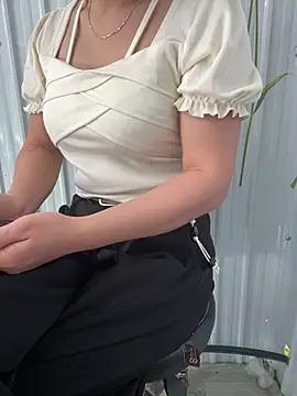 Ure sexy online show from June 1, 2026, 4:47 am