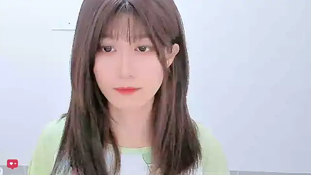 Snapshot of Sunflower_cute11 chatting on June 3, 2026, 2:03 am Sunflower cute11 online show from June 3, 2026, 2:03 am