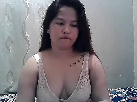 Snapshot of ThePrettySecret chatting on June 17, 2026, 7:11 am ThePrettySecret online show from June 17, 2026, 7:11 am
