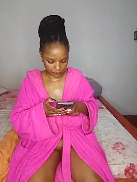 creamiequeen online show from June 28, 2026, 11:05 am