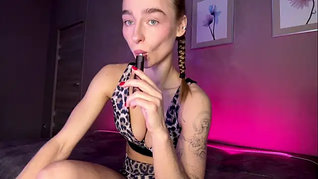 amilia-sexygirl online show from July 19, 2026, 1:09 am