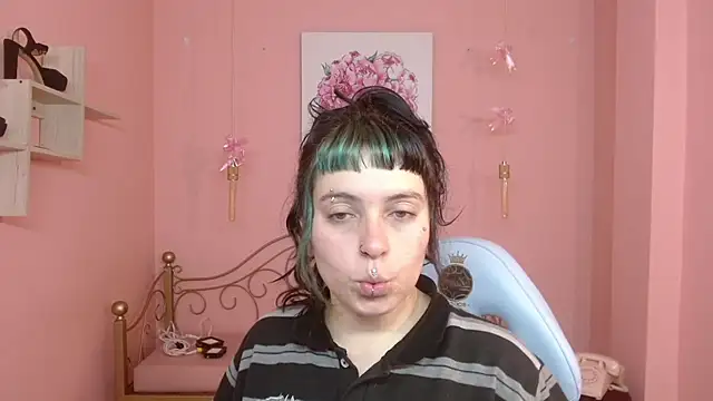  sofia smth xx online show from June 15, 2026, 1:24 pm
