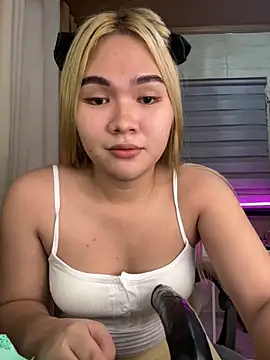 Snapshot of sundayrose chatting on June 1, 2026, 2:08 pm sundayrose online show from June 1, 2026, 2:08 pm