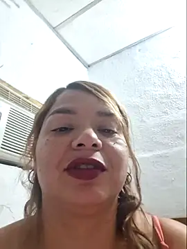 leonorq online show from June 3, 2026, 2:36 am