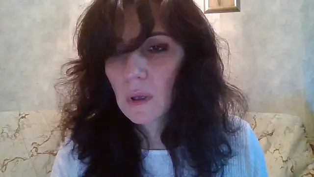 Miss Heliena online show from June 2, 2026, 6:26 am