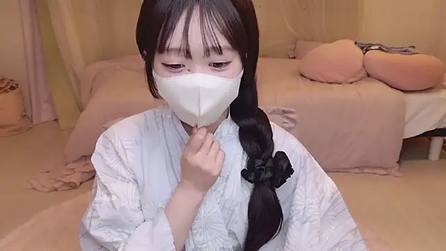 Snapshot of YURInya_ chatting on July 7, 2026, 12:09 pm YURInya online show from July 7, 2026, 12:09 pm