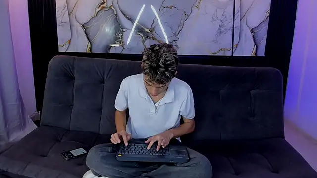 nico naughtyboy online show from June 2, 2026, 12:34 am