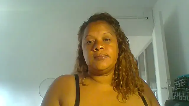 DOMINATRICESANDRA online show from June 2, 2026, 7:10 am