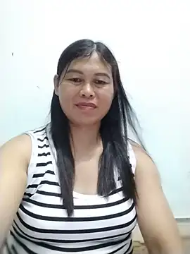 -Hatybi- online show from May 30, 2026, 9:56 pm
