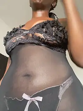 Snapshot of Honeybeespecial chatting on June 15, 2026, 3:36 pm Honeybeespecial online show from June 15, 2026, 3:36 pm