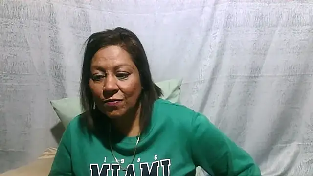 Snapshot of IndianSexyMilf69 chatting on July 13, 2026, 5:10 am IndianSexyMilf69 online show from July 13, 2026, 5:10 am