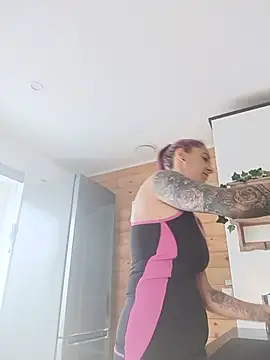 GermanMilfJasmin online show from June 1, 2026, 7:10 am