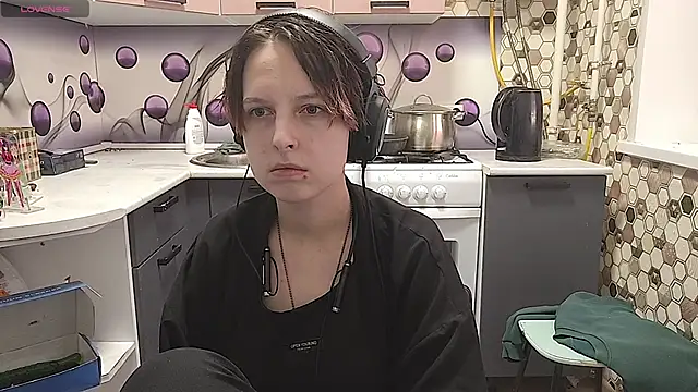 Saranade online show from June 26, 2026, 5:17 pm