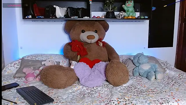 Laila bunny online show from July 2, 2026, 11:22 pm