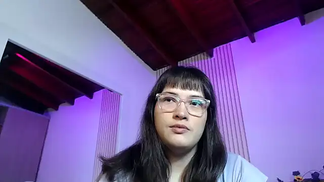 ValentinaGreyy online show from July 17, 2026, 10:47 pm