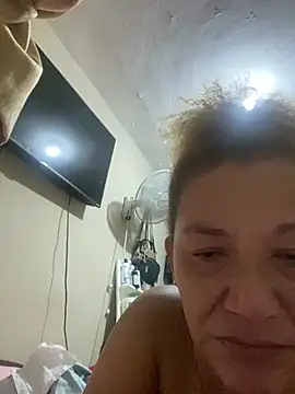 rosanna78322 online show from June 12, 2026, 3:33 pm