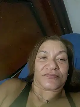 rosanna78322 online show from July 16, 2026, 11:33 pm