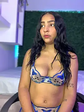 KissyIsabella  online show from June 24, 2026, 12:37 pm