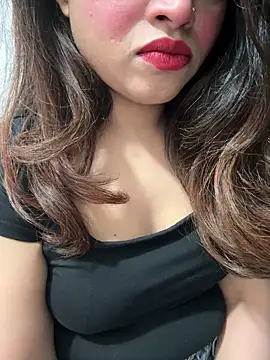 Snapshot of Yours_riya11 chatting on June 8, 2026, 1:28 am Yours riya11 online show from June 8, 2026, 1:28 am