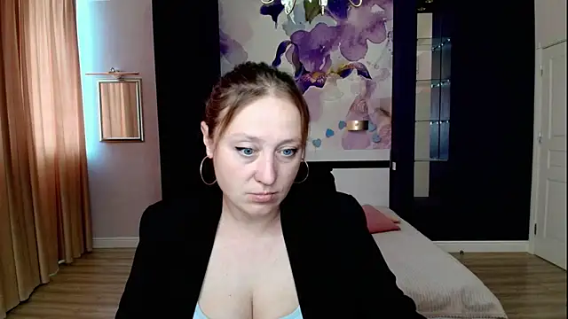 DiamonAria online show from June 2, 2026, 5:53 am