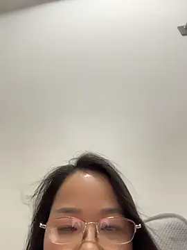 honghong mother online show from June 11, 2026, 3:43 pm