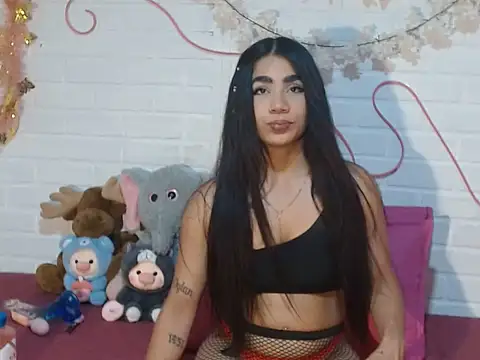 Snapshot of IreneSaez333 chatting on June 25, 2026, 5:06 pm IreneSaez333 online show from June 25, 2026, 5:06 pm