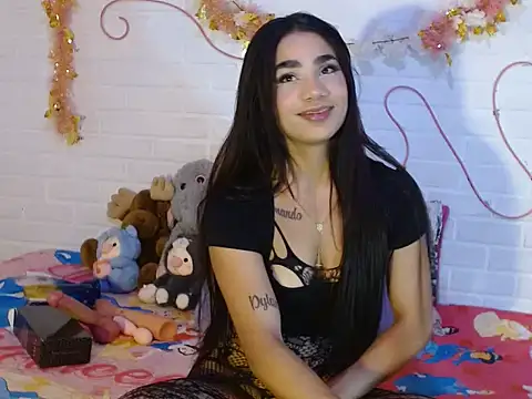 Snapshot of IreneSaez333 chatting on August 2, 2026, 1:04 am IreneSaez333 online show from August 2, 2026, 1:04 am