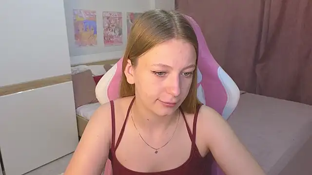 BeatriceLoven online show from July 18, 2026, 11:14 am